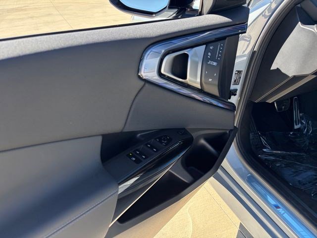 Used 2026 BMW X3 M50 w/ Premium Package image 12