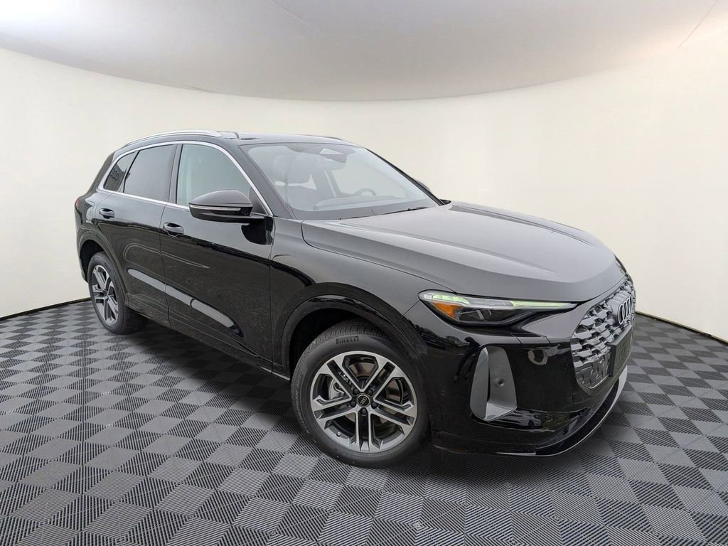 New 2025 Audi Q5 Premium Plus AWD/4WD image 1