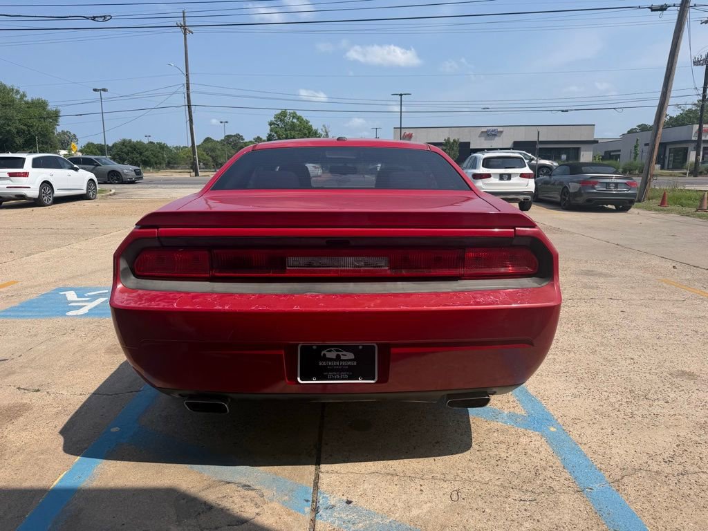 Used 2012 Dodge Challenger R/T RWD image 6