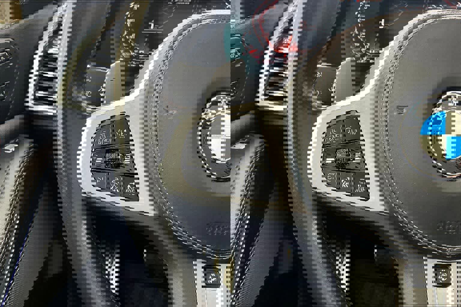 Used 2020 BMW X7 M50i image 24