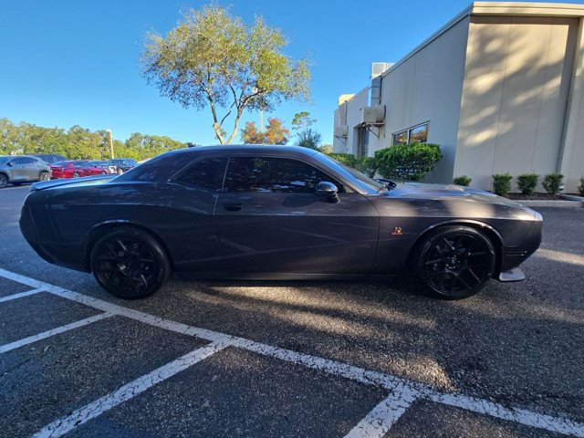 Used 2015 Dodge Challenger R/T Scat Pack w/ Scat Pack Appearance Package RWD image 4
