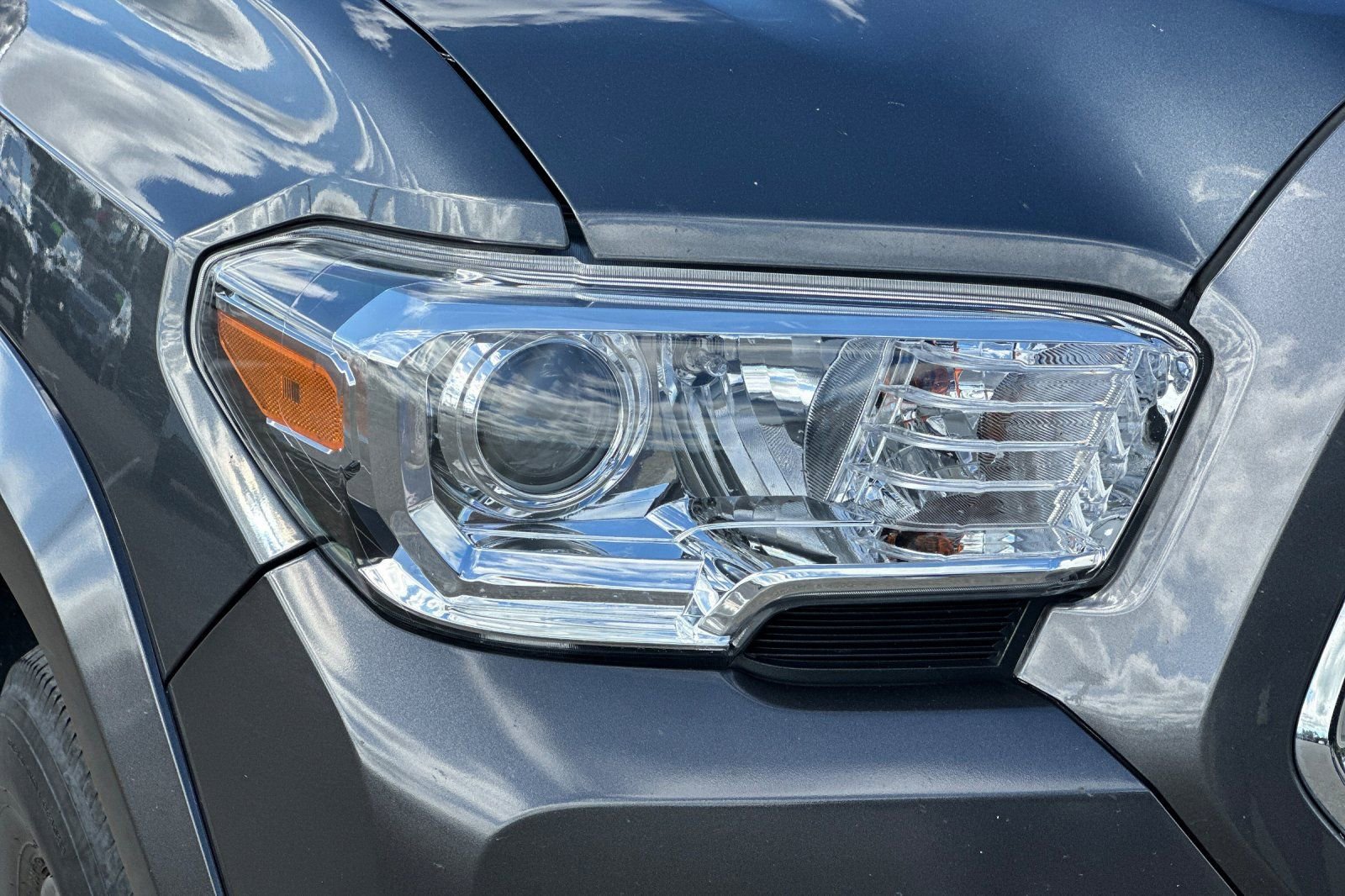 Certified 2022 Toyota Tacoma SR5 image 45