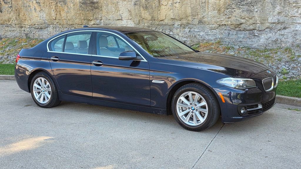 Used 2015 BMW 528i Sedan image 10