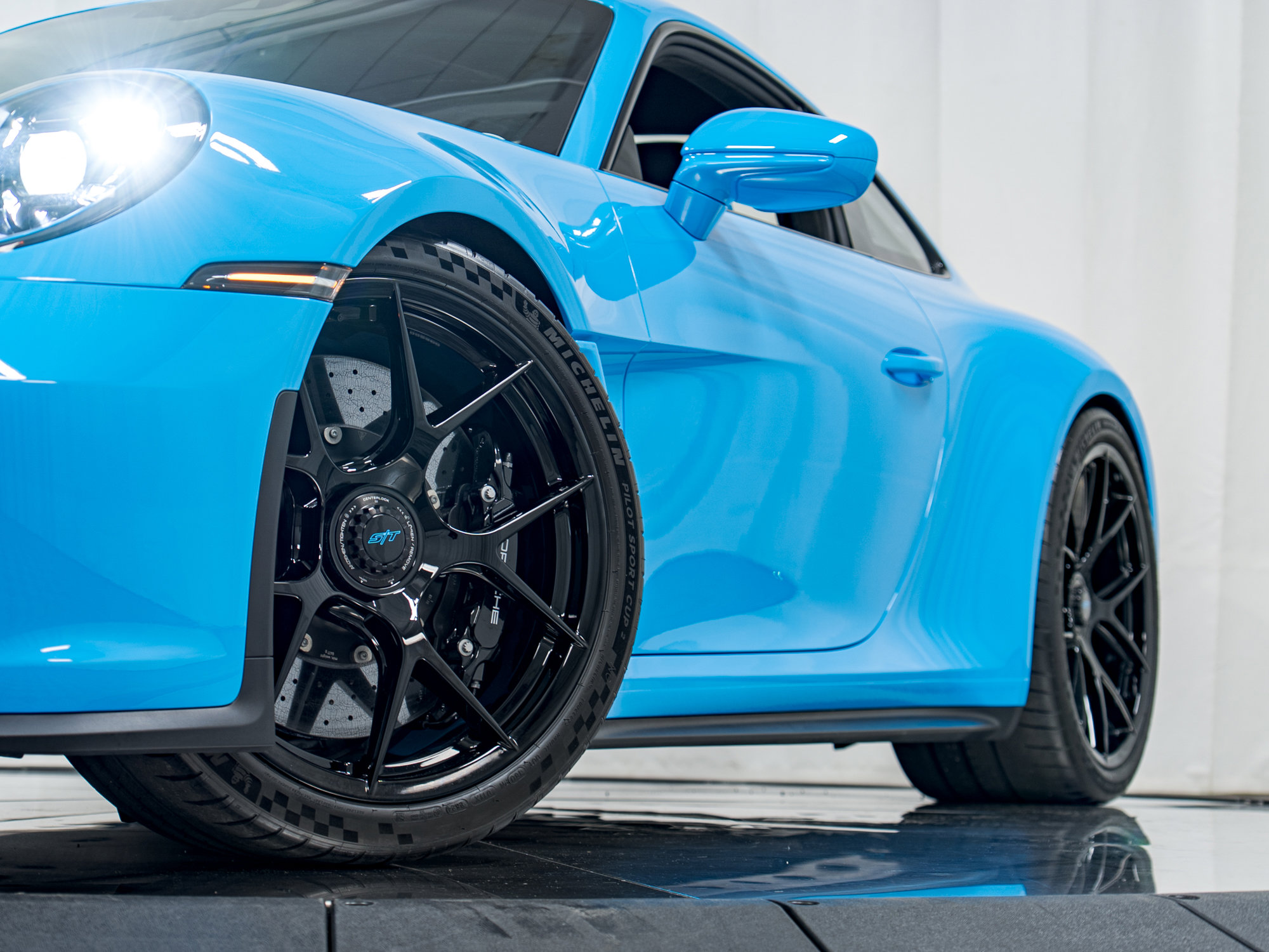 Used 2024 Porsche 911 GT3 RS RWD image 46