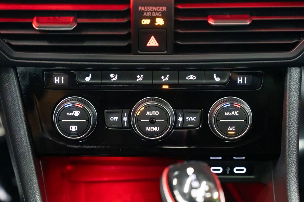 Used 2023 Volkswagen Jetta GLI Autobahn image 12