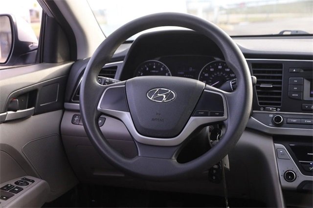 Used 2018 Hyundai Elantra SE image 19