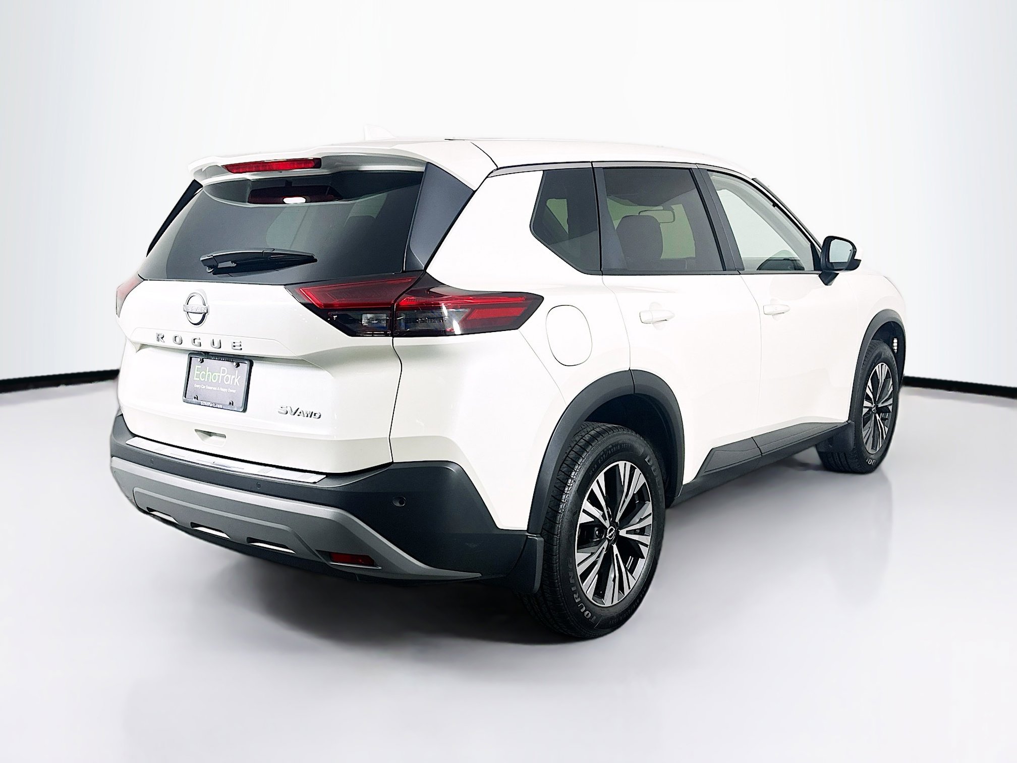 Used 2023 Nissan Rogue SV image 9