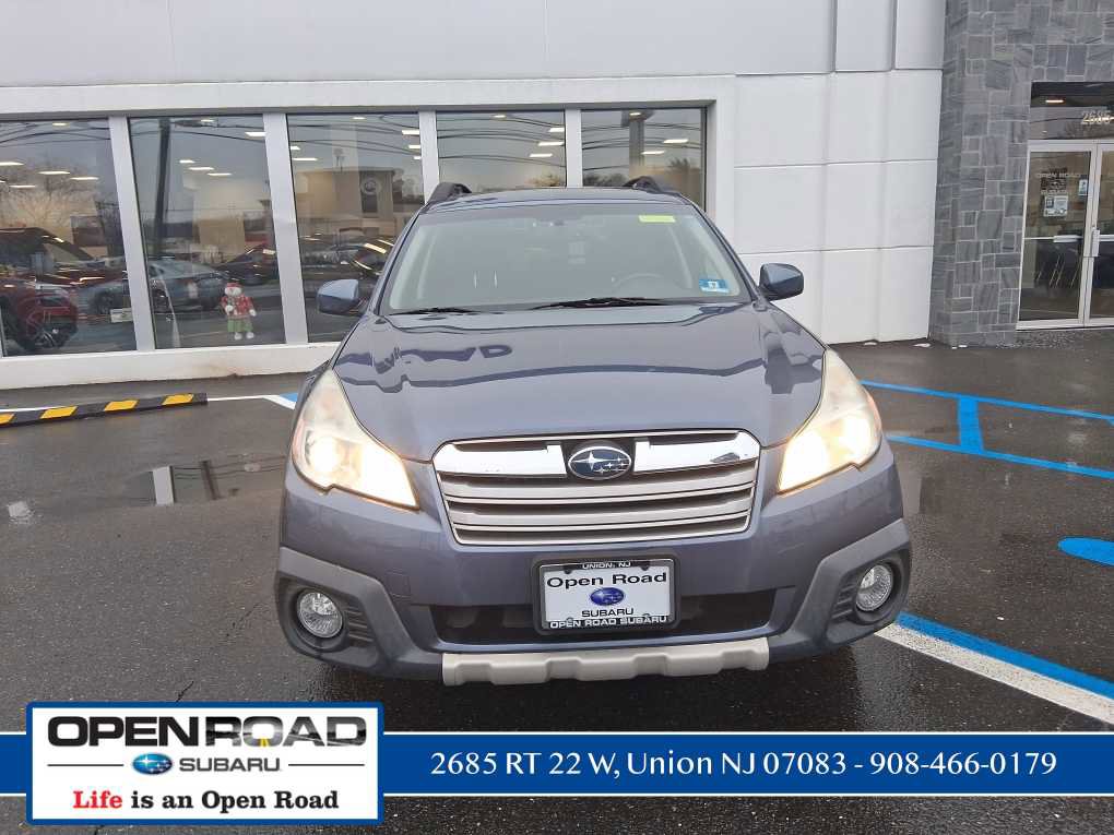 Used 2014 Subaru Outback 2.5i Limited image 2