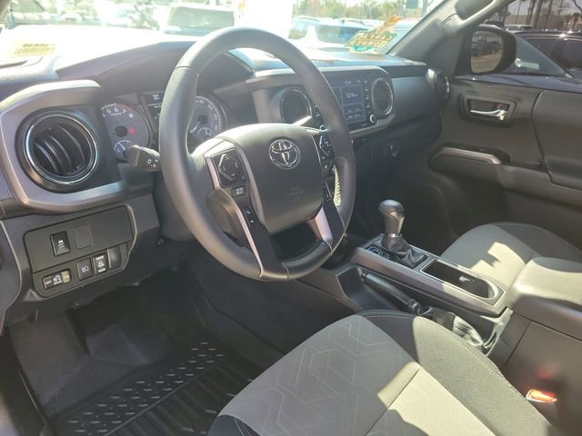 Used 2022 Toyota Tacoma TRD Sport w/ Technology Package image 17