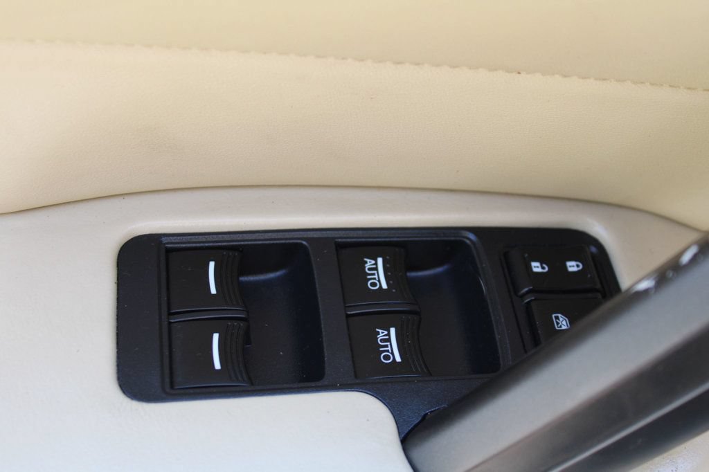 Used 2012 Acura TL w/ Technology Package FWD image 27