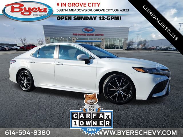 Used 2023 Toyota Camry SE image 1