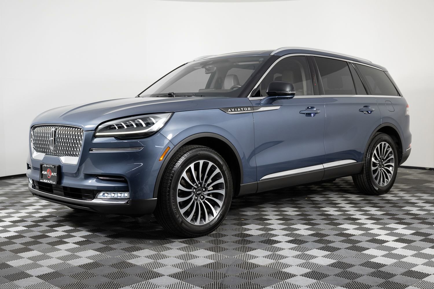 Used 2021 Lincoln Aviator Reserve w/ Class IV Trailer Tow Package image 1