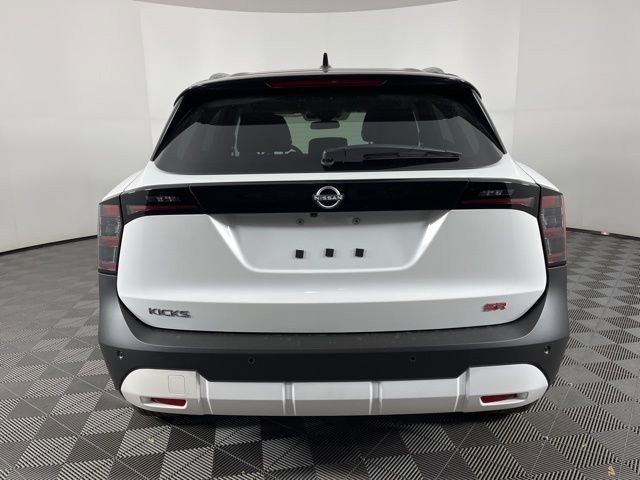 New 2026 Nissan Kicks SR w/ SR Premium Package image 9