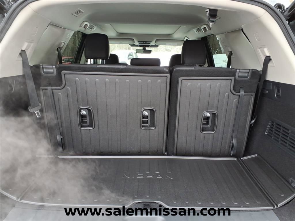 New 2026 Nissan Pathfinder Platinum w/ Cargo Package image 6