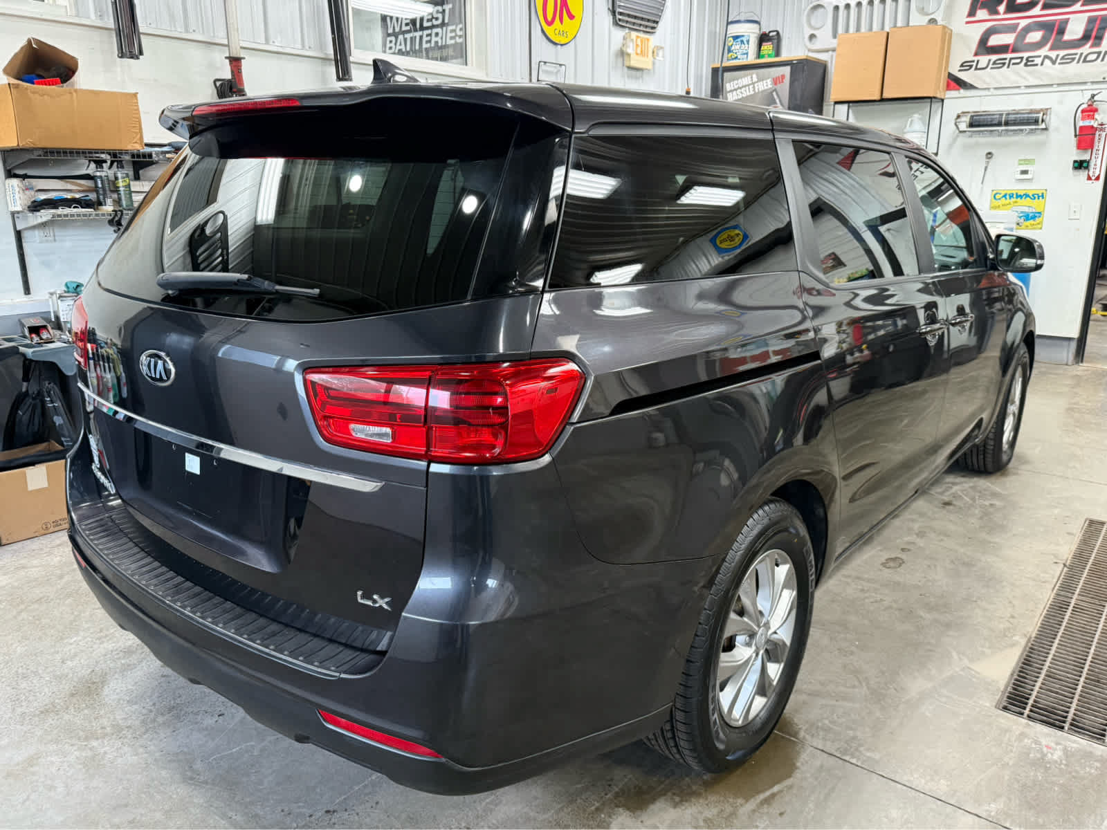 Used 2021 Kia Sedona LX FWD image 5