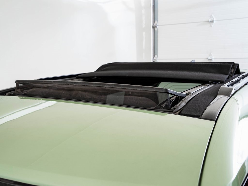 Used 2023 Land Rover Defender 110 75th Limited Edition image 14