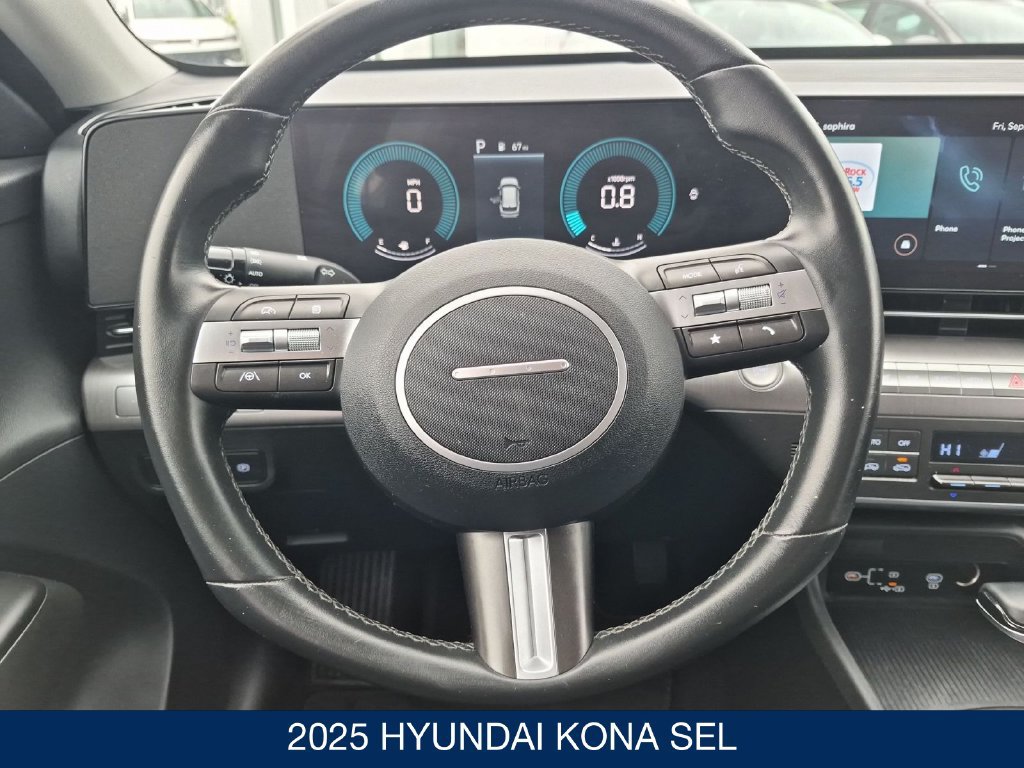 Certified 2025 Hyundai Kona SEL AWD/4WD image 18