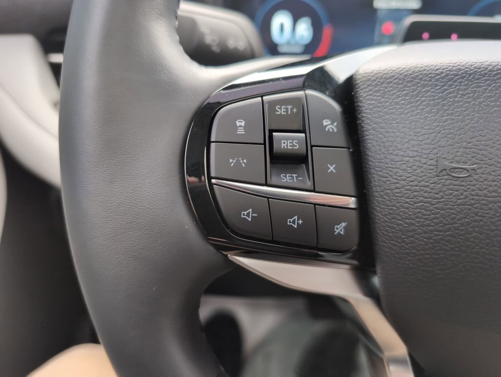 Used 2025 Ford Explorer Platinum w/ Ultimate Package image 21