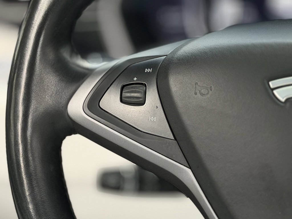 Used 2020 Tesla Model X Long Range image 45