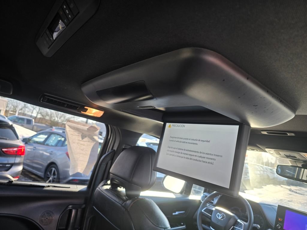 Certified 2025 Toyota Sienna XSE w/ XSE Plus Package image 16