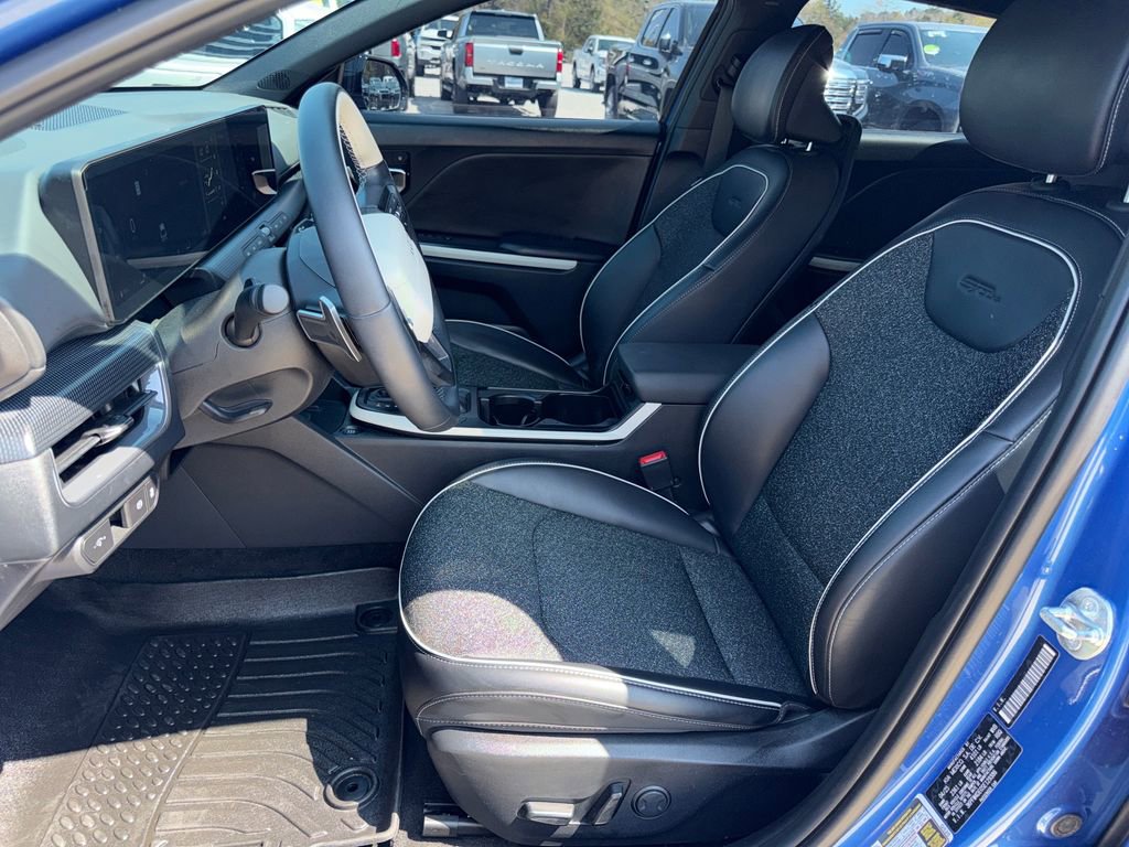 Used 2025 Kia K4 GT-Line image 12