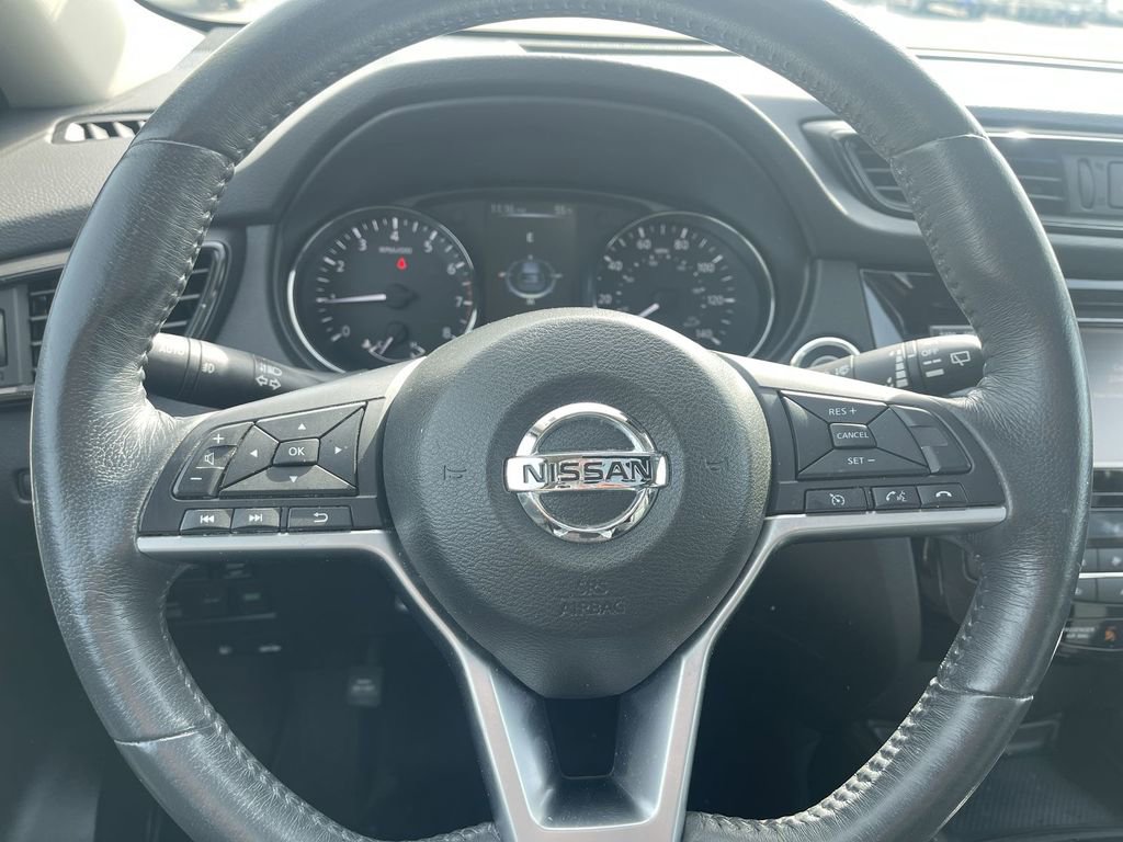 Used 2017 Nissan Rogue SL w/ SL Premium Package image 9