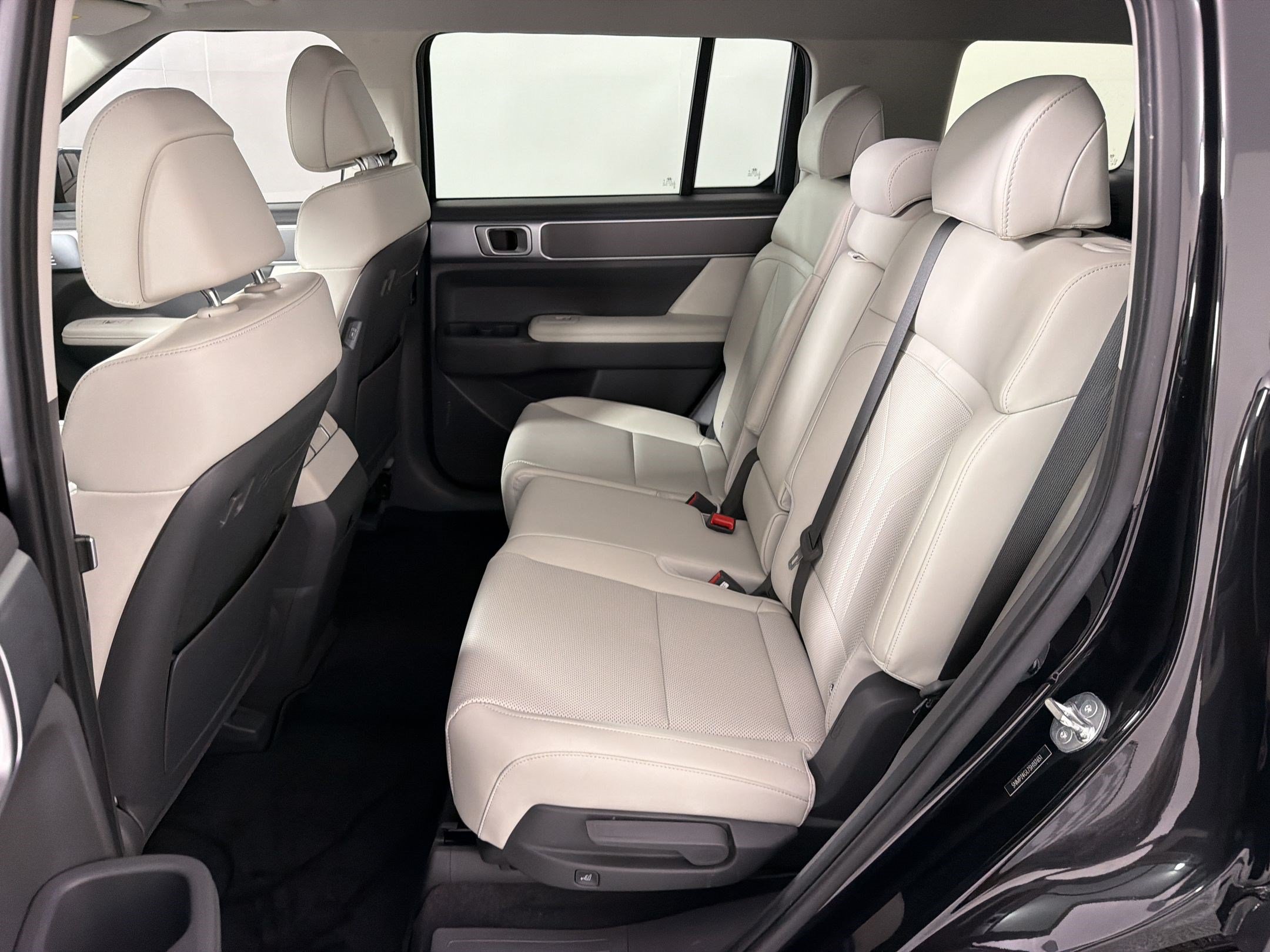 Used 2025 Hyundai Santa Fe SEL FWD image 22