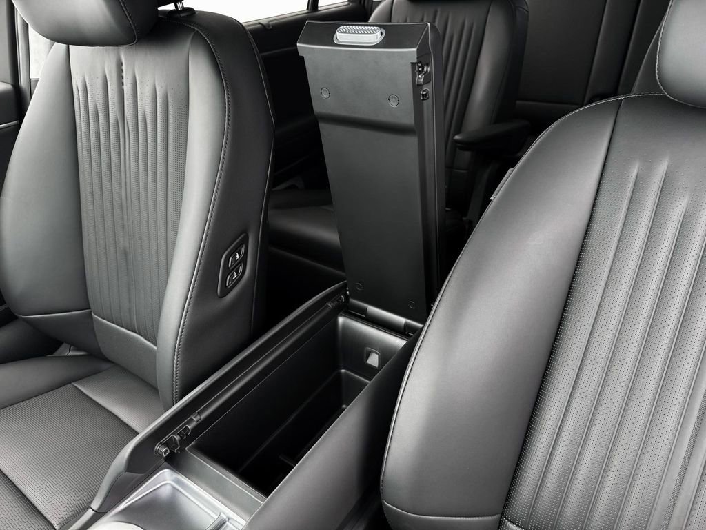 New 2026 Hyundai Ioniq 9 Calligraphy image 11