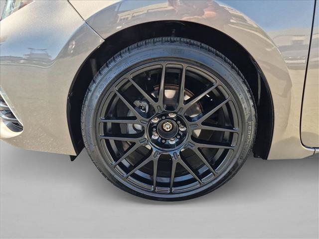 Used 2017 Toyota Corolla SE FWD image 23