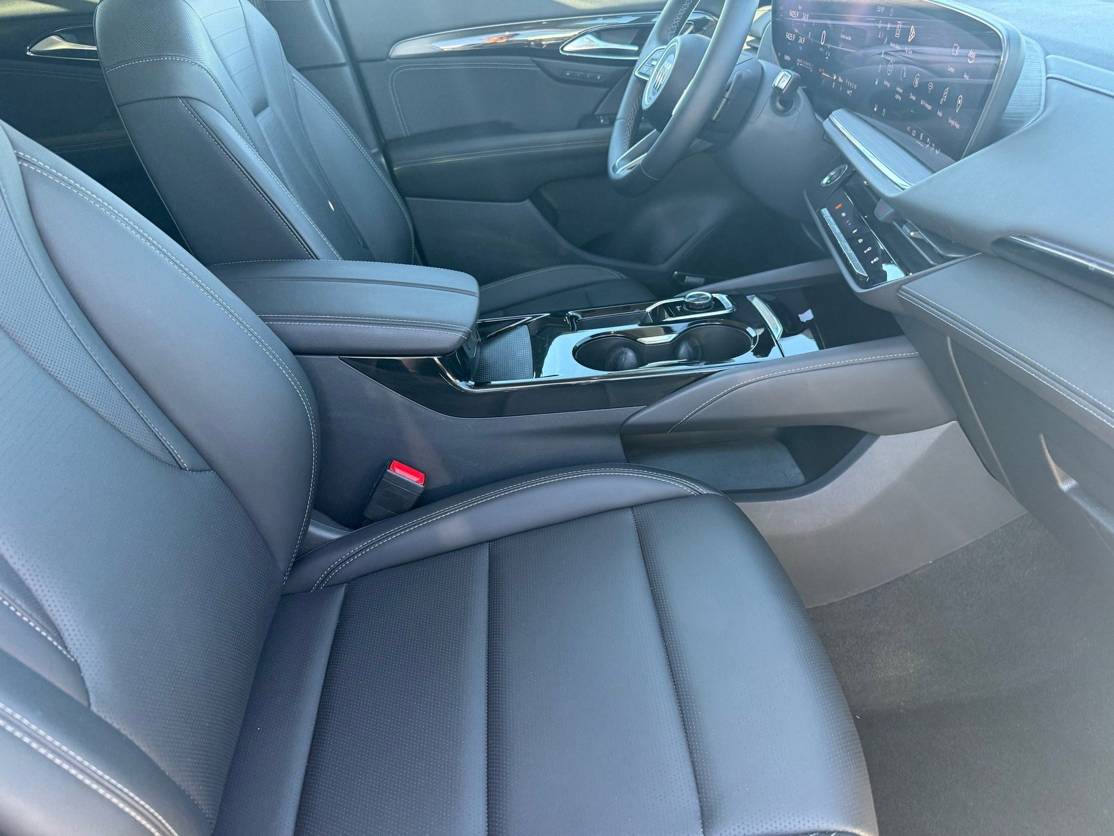 Used 2025 Buick Envision Preferred image 10