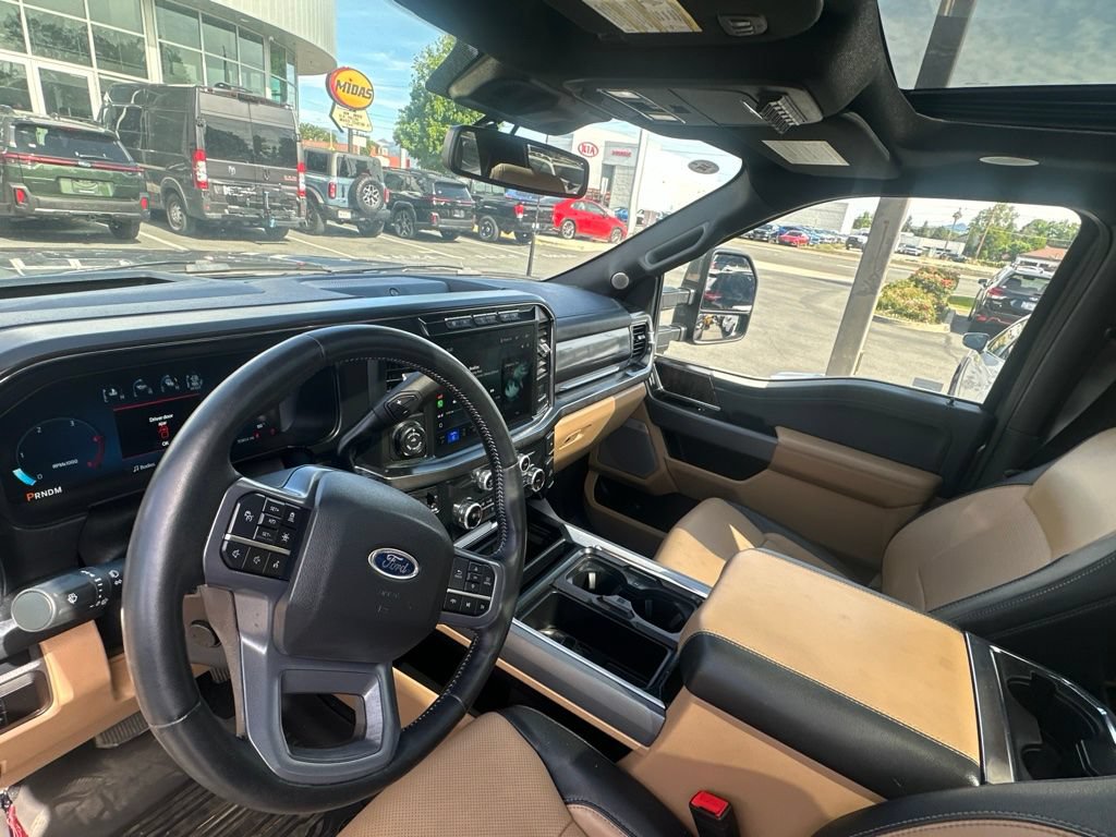 Used 2023 Ford F350 Lariat w/ Lariat Ultimate Package AWD/4WD image 7