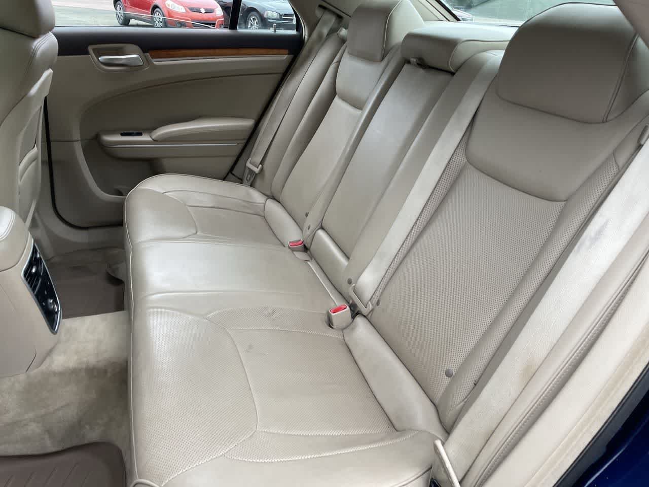 Used 2014 Chrysler 300 C AWD/4WD image 18