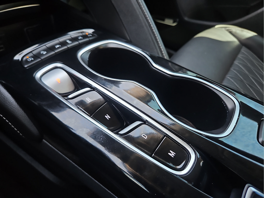 Used 2023 Buick Envision Avenir AWD/4WD image 20