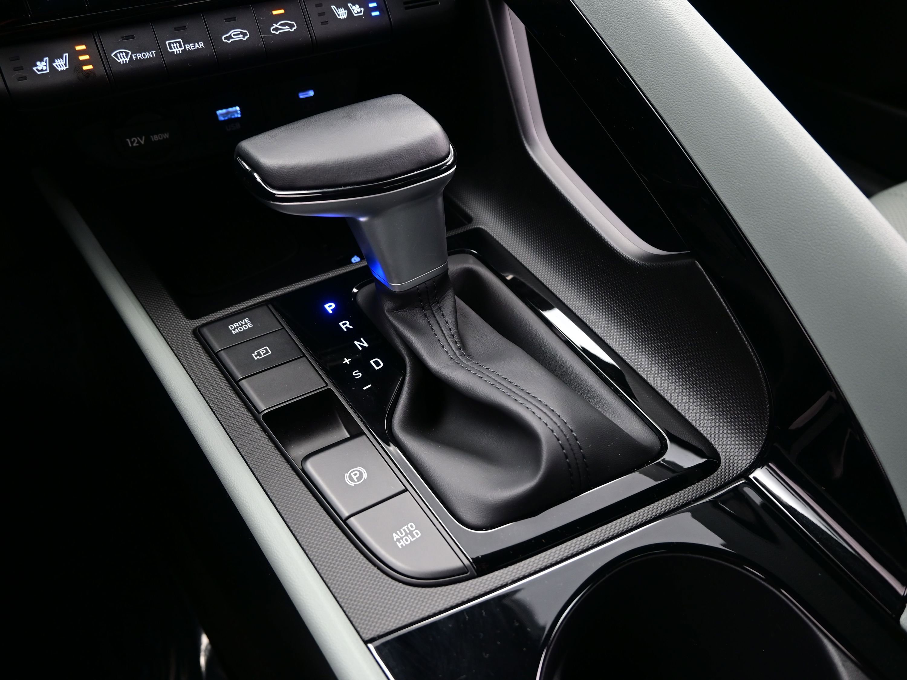 Certified 2025 Hyundai Elantra Limited image 21