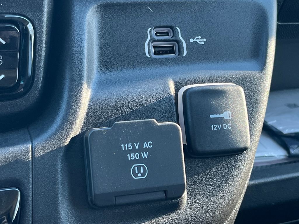 New 2026 RAM ProMaster 1500 w/ Convenience Group image 13