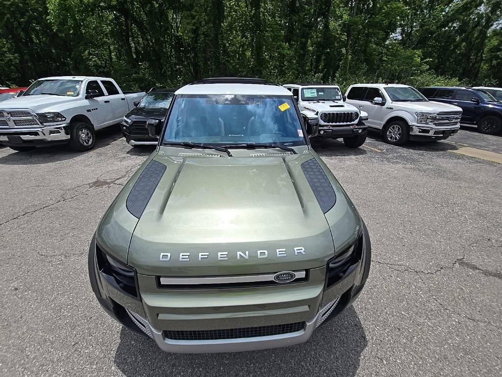 Used 2021 Land Rover Defender 90 First Edition AWD/4WD image 13