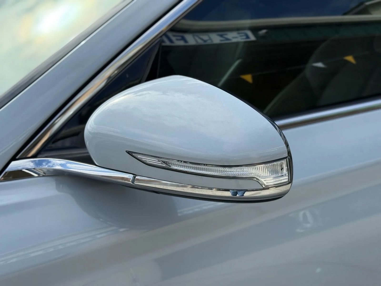 Used 2022 Genesis G70 2.0T image 12