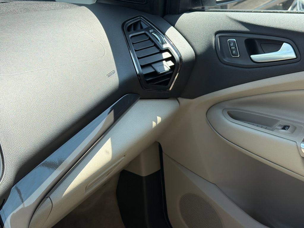 Used 2016 Ford Escape Titanium AWD/4WD image 30