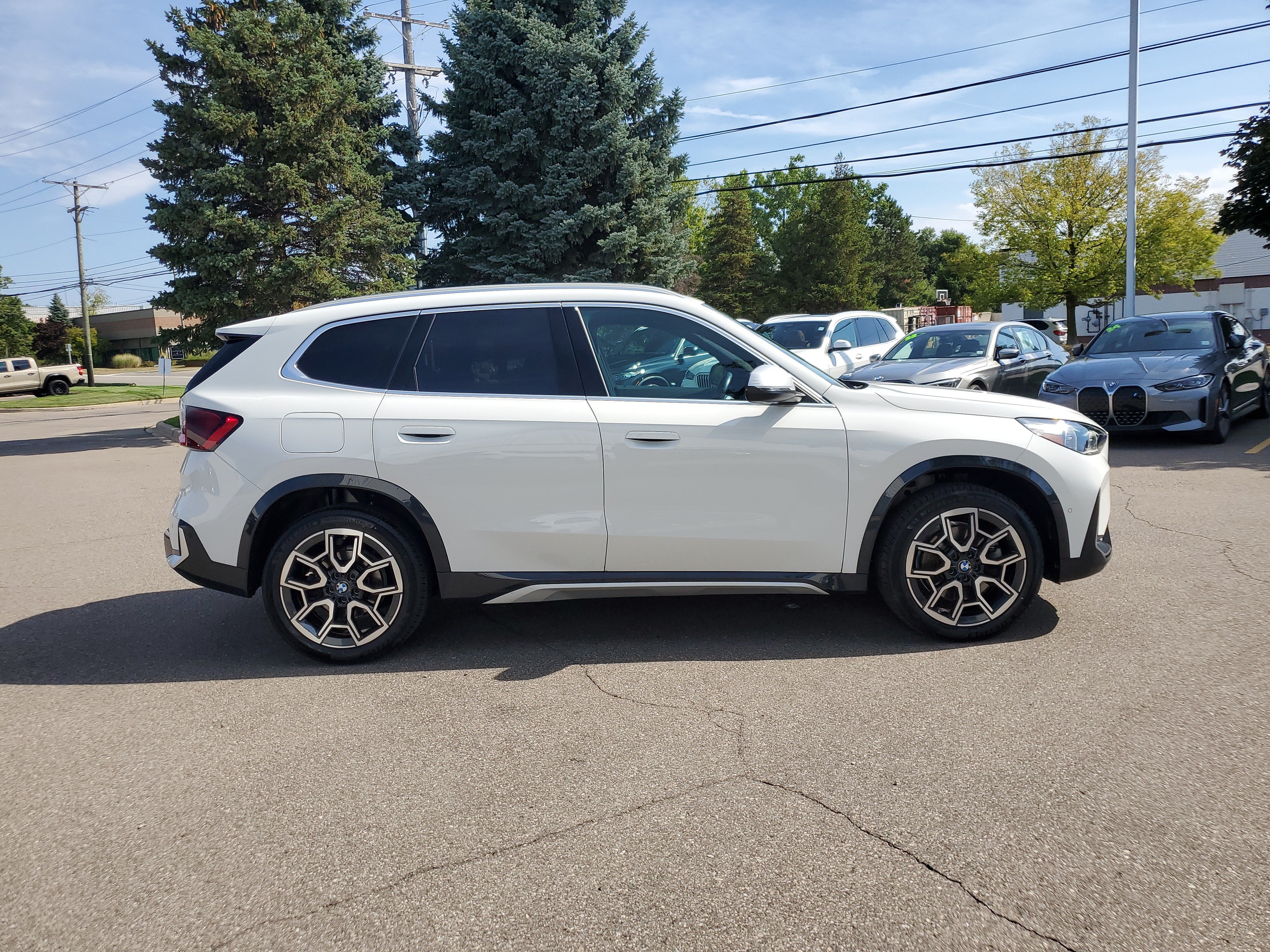 Certified 2023 BMW X1 xDrive28i w/ Convenience Package AWD/4WD image 6