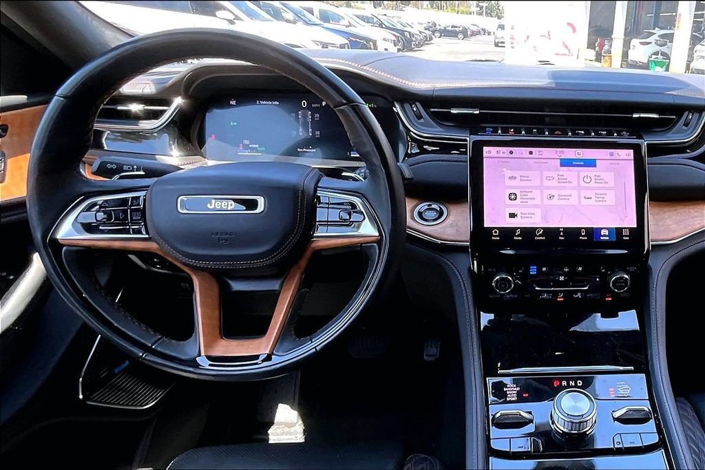 Used 2022 Jeep Grand Cherokee Summit AWD/4WD image 11
