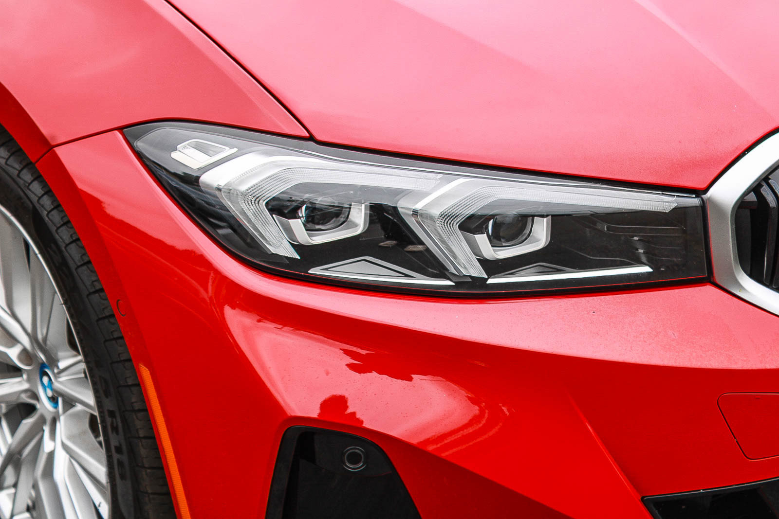 Certified 2024 BMW 330e RWD image 8