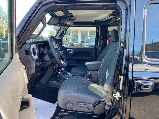 New 2025 Jeep Wrangler Sahara w/ Safety Group image 21