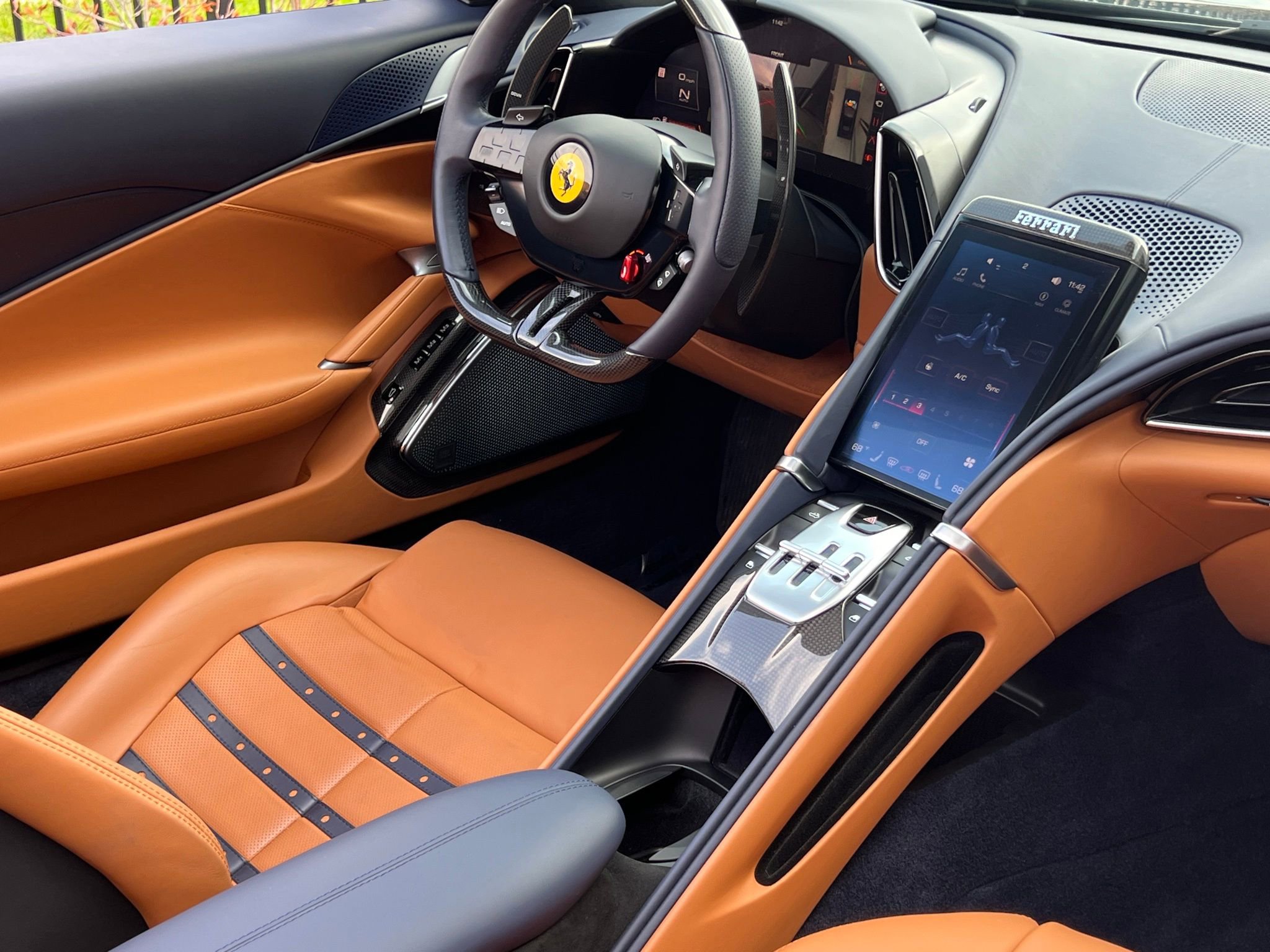 Used 2024 Ferrari Roma Spider RWD image 17