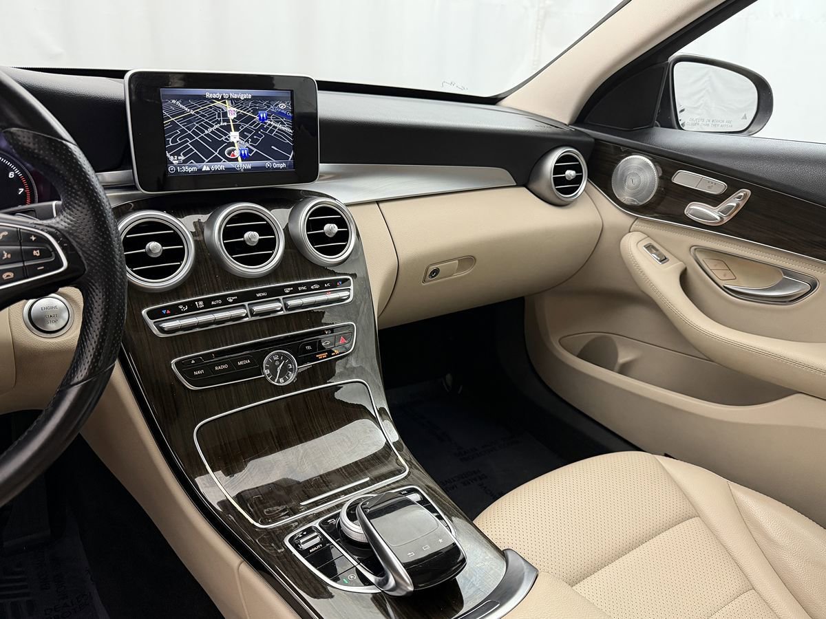 Used 2015 Mercedes-Benz C 300 4MATIC Sedan image 16