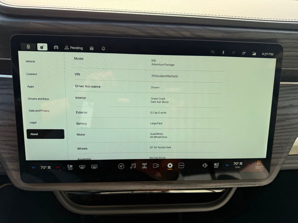 Used 2023 Rivian R1S Adventure image 18