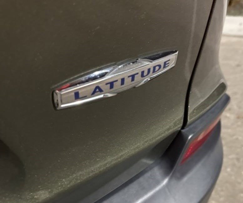 Used 2019 Jeep Cherokee Latitude Plus w/ Comfort/Convenience Group image 20