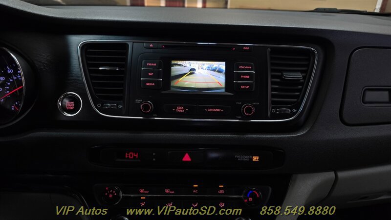Used 2017 Kia Sedona LX w/ LX Essentials Premium Package FWD image 24