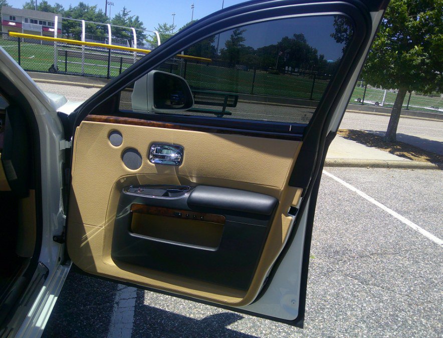 Used 2013 Rolls-Royce Ghost RWD image 89