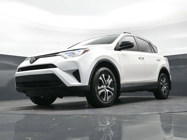 Used 2017 Toyota RAV4 LE image 28