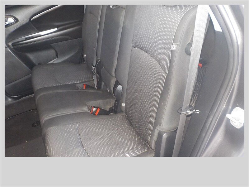 Used 2015 Dodge Journey SXT w/ Flexible Seating Group FWD image 4